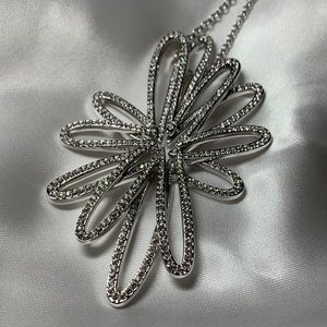 🎆JULY 4th SALE!🎇 Unique Swarovski Necklace